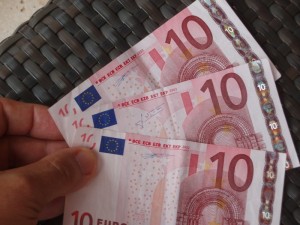 30 euros solidarios 30 euros solidarios