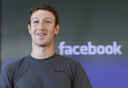 El jovencito Mark Zuckerberg, creador y dueño de Facebook, el Rockefeller del siglo XXI