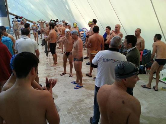 150 nadadores se dieron cita en la piscina cubierta del Serrano Lima en pleno período navideño